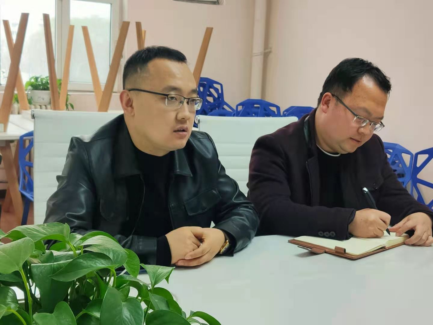 【通识教研】走进课堂展身手,集体听课促成长