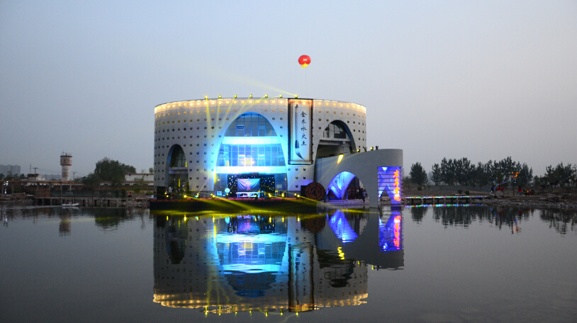 右岸上演水上璀璨盛宴