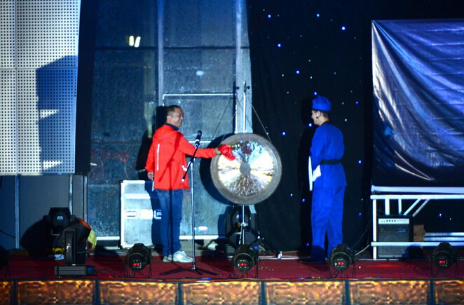 右岸上演水上璀璨盛宴