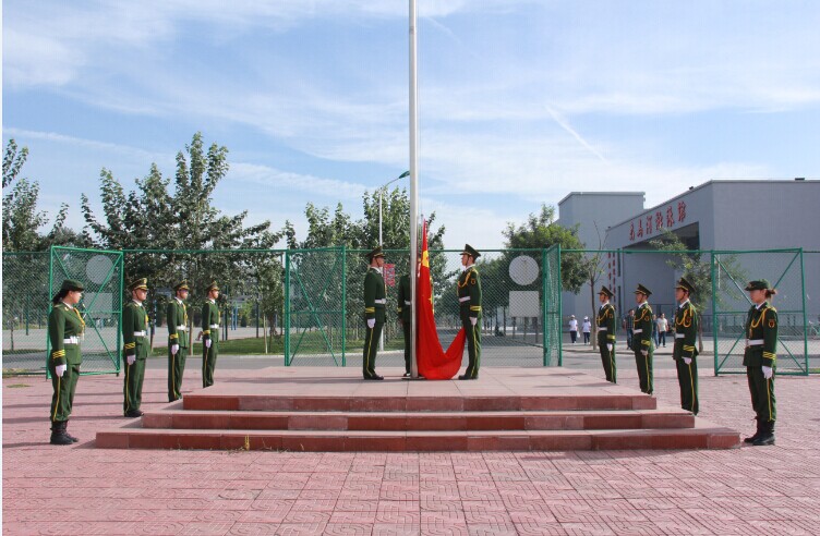 学院隆重举行2014级新生开学典礼暨军训动员大会