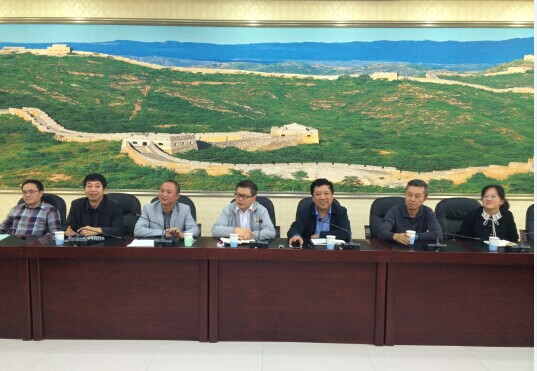 凝心聚力 脚踏实地 打造高品质企业文化——学院召开科级以上干部恳谈会