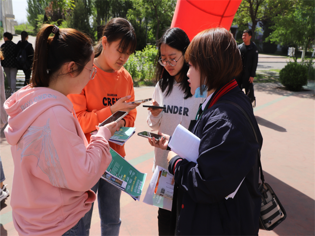 【中国教育品牌网】晋中信息学院举办校园双选会助力学生精准就业