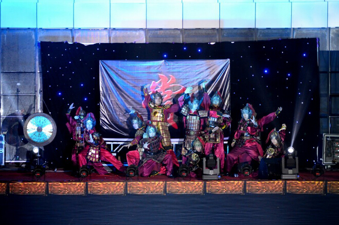 右岸上演水上璀璨盛宴