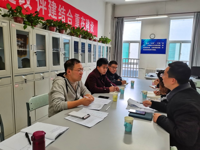 大数据(信息工程)学院开展本学期期中实践教学检查工作