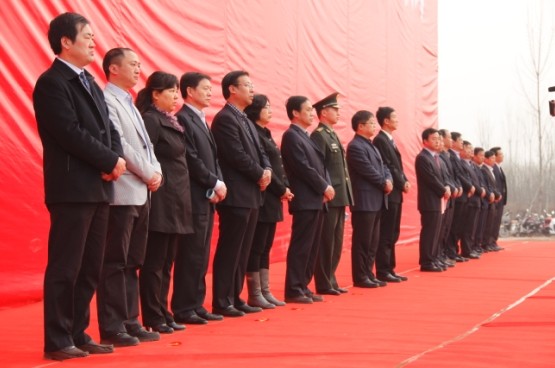 我院承建县政府工程奠基开工