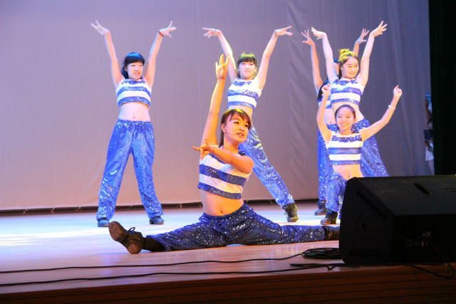 学院首届体育节开幕 27万元重奖运动健儿