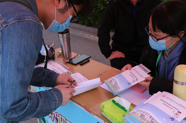 【山西日报】严防严控 信息学院毕业年级学生有序返校