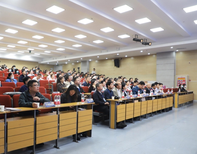 【山西日报】23所高校齐聚太谷畅谈应用型高等院校大学生跨文化能力培养