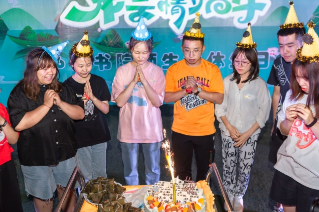 【山西日报】晋中信息学院书院师生迎来集体庆生