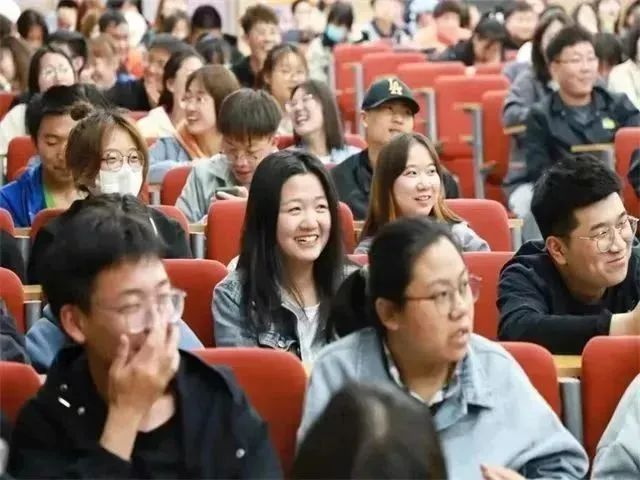 以书润心,与书为友