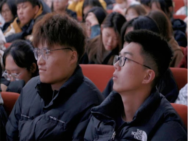 以书润心,与书为友