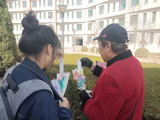 携一抹春色 添爱意满满——“谷社谷乡”青年行动第23期:以花之名 诉爱于行
