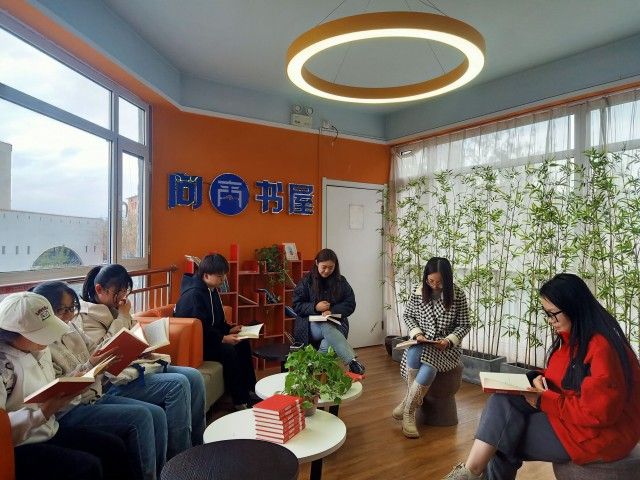 品独特书香 悟成功之道——第25期向商书屋:热爱·用心打造产品