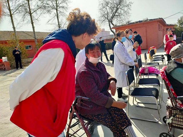 无边书院学子献青年爱心 情暖敬老院——“谷社谷乡”青年行动第22期:春风暖心 精神永传