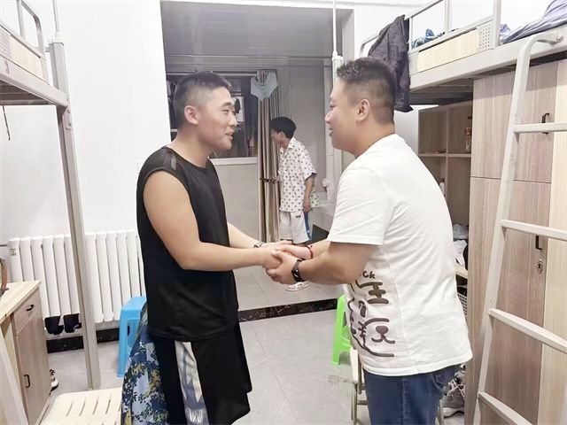 走访新生宿舍 关心学生状况——毣谷书院走访新生宿舍系列活动