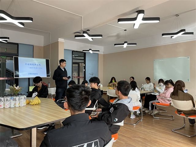 学短视频变现 握创业“密码”——首期就创圆桌派:平台短视频变现