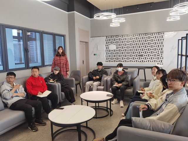 当设计与艺术相遇 我们在书院感受美——无边书院举办走进《设计人的视界》活动