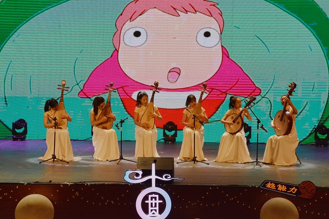 回首古韵香车 树立科幻标杆