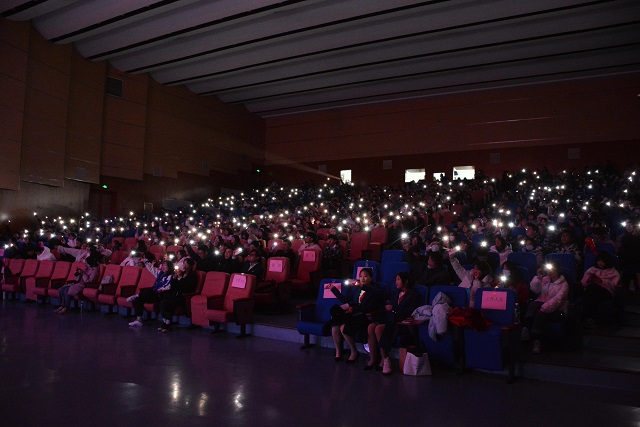 回首古韵香车 树立科幻标杆
