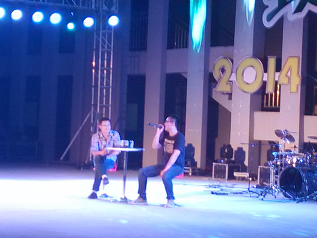经管系学生参与“致即将逝去的青春”2014届毕业生晚会