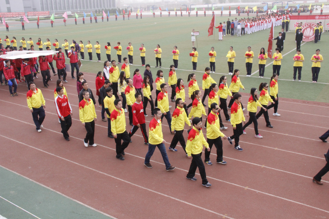 激情运动 展现青春——记机电系热情参加我院第七届田径运动会