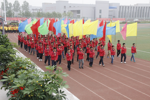 激情运动 展现青春——记机电系热情参加我院第七届田径运动会
