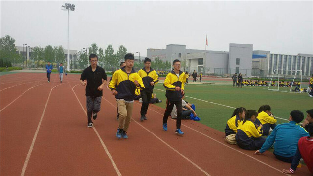 绽放青春 精彩无限——记机电系首届“学风杯”长跑马拉松大赛