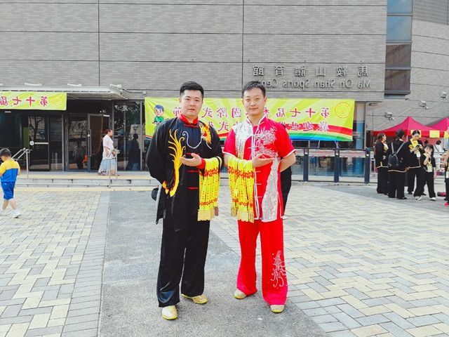 我校武术队在香港国际武术大赛中斩获13金