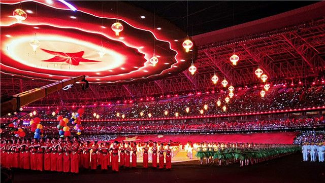 我校武术队参演二青会开幕式