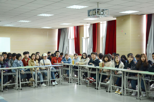 【交流讲座】德国知名设计师娄开明教授:深谈产品魅力 惊醒变革之路