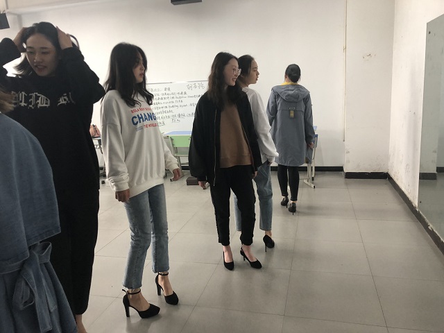 【B类社团】初次见面,请多多指教 ——模特社开展第一次训练讲解